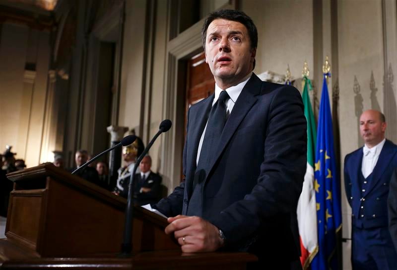 Matteo Renzi présente son nouveau gouvernement en Italie