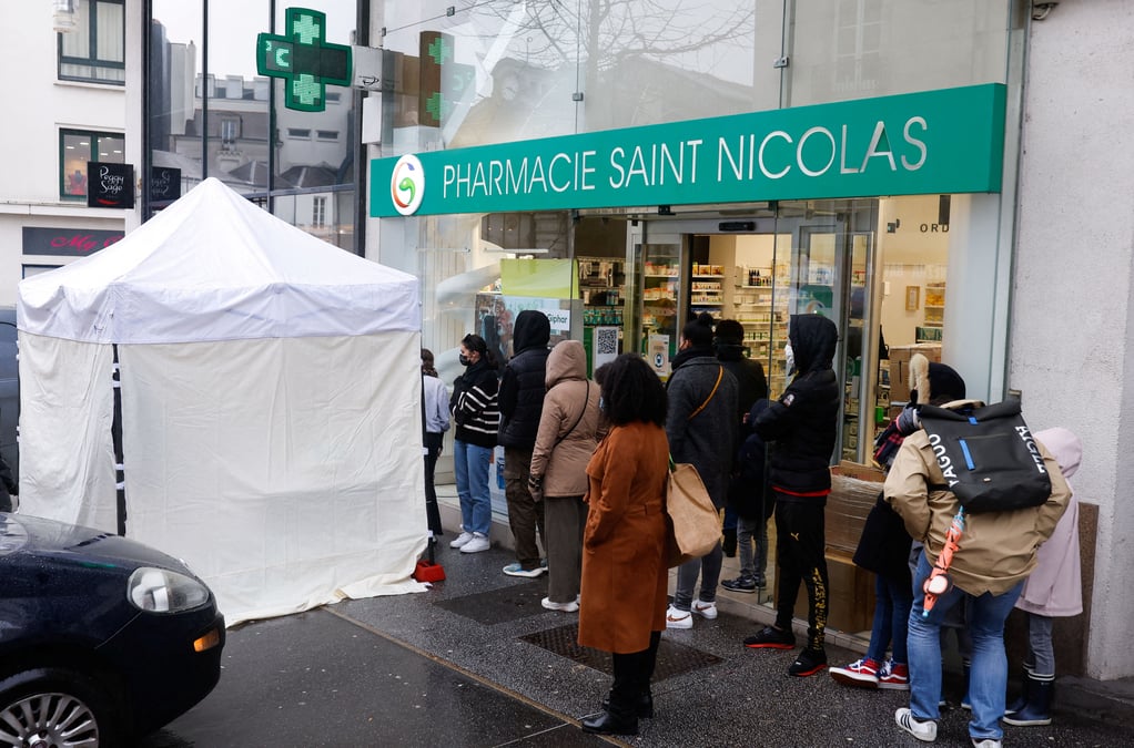 Pres de 330.000 nouveaux cas en france, le pic pas encore atteint selon spf