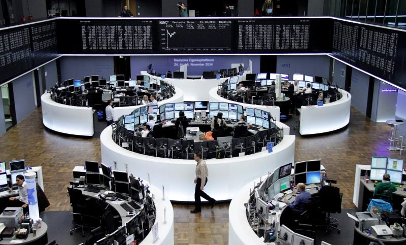 Les Bourses européennes accroissent leurs gains à la mi-journée