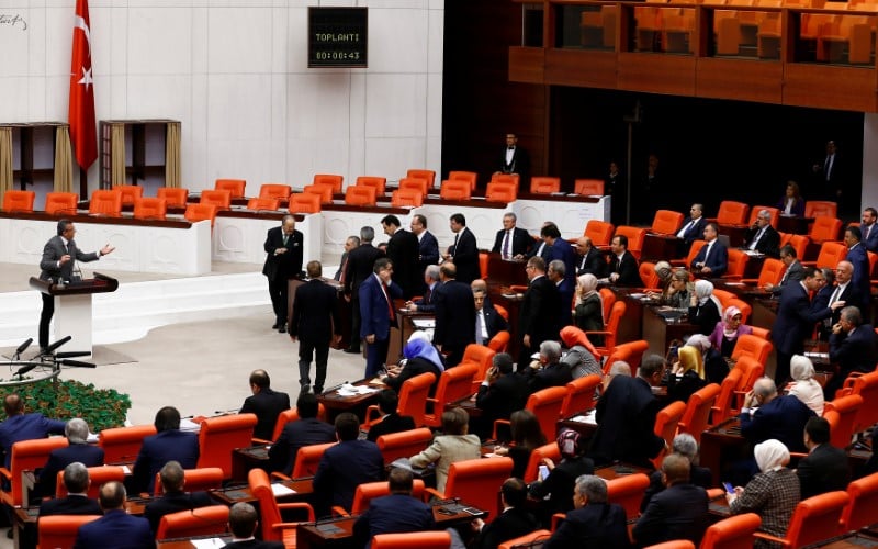 Les deputes turcs en passe d'adopter la reforme constitutionnelle