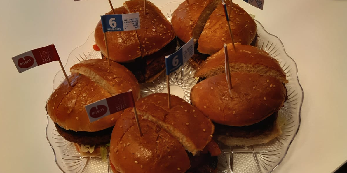 Rilbite fabrique des burgers à partir de six "vrais ingrédients" végétaux.