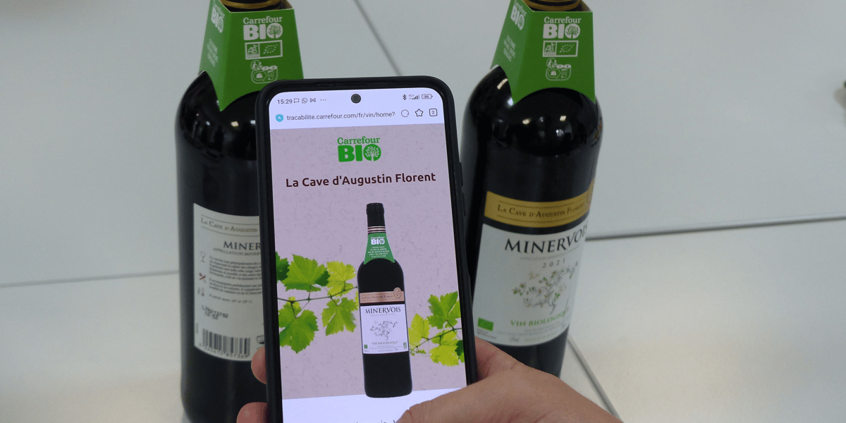 Les Celliers Jean d’Alibert sont les premiers opérateurs de la région Occitanie à déployer la blockchain, permettant aux consommateurs de trouver des informations sur le lieu de récolte, les producteurs, les chiffres-clés, le mode de production ou les certifications bio.