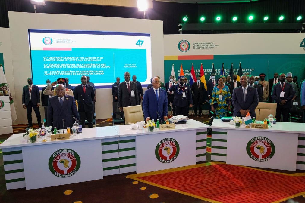 Les dirigeants ouest-africains levent les sanctions economiques contre le mali