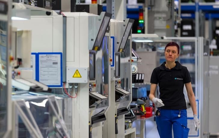Allemagne: production industrielle et exportations reculent