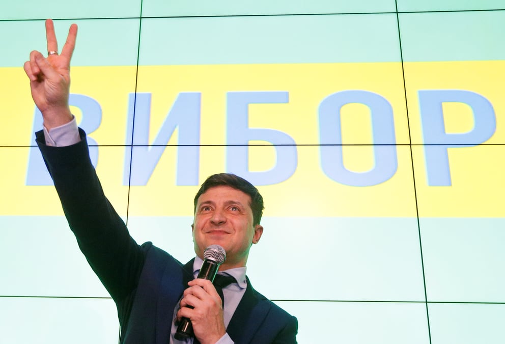 Presidentielle en ukraine: le comedien zelenski vire en tete