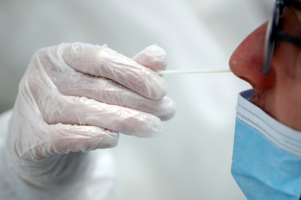 Coronavirus: les hospitalisations repartent a la baisse en france