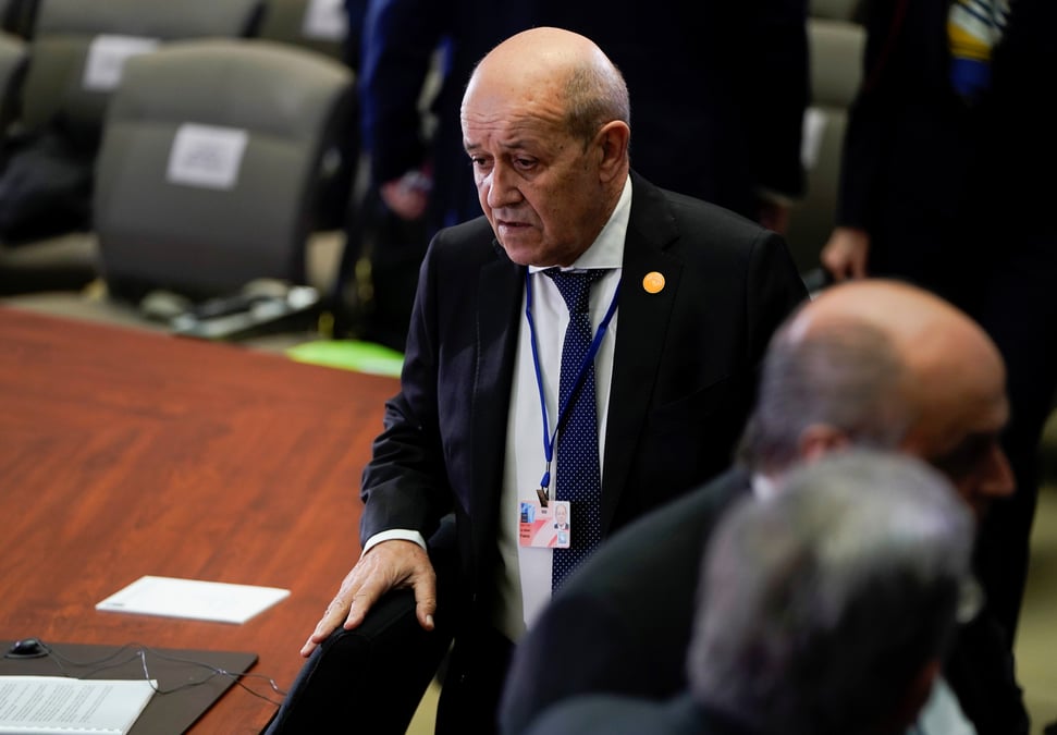 Le drian et pompeo s'expliquent sur la taxation des gafa