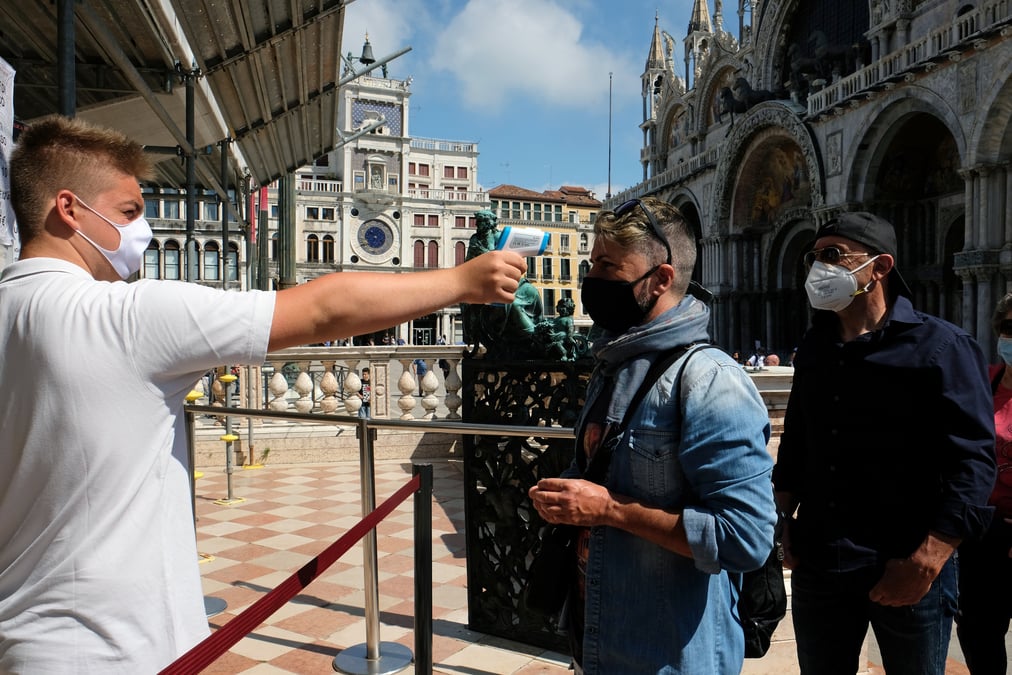 Coronavirus: baisse record des deces enregistres en italie depuis le 2 mars