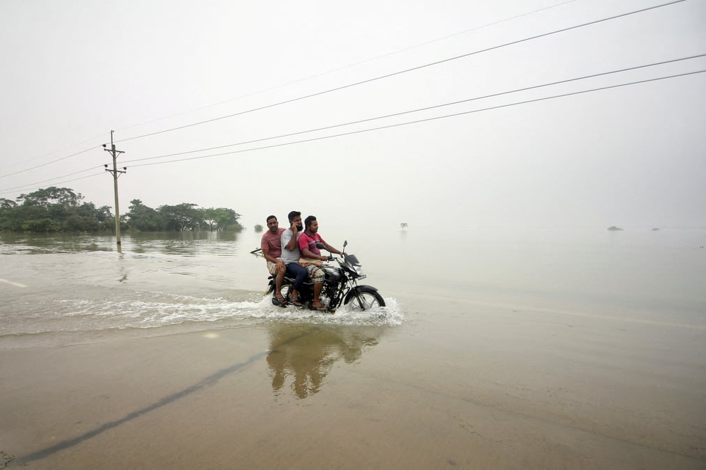 La mousson fait 42 morts et des millions de sans logis au bangladesh et en inde