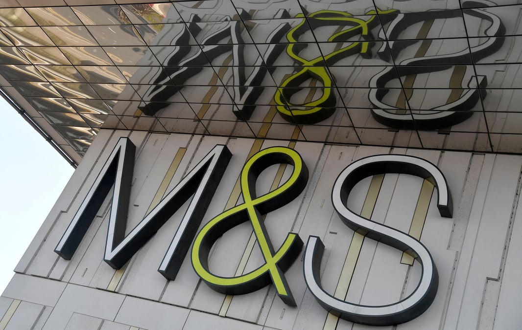 Le logo de marks & spencer a londres