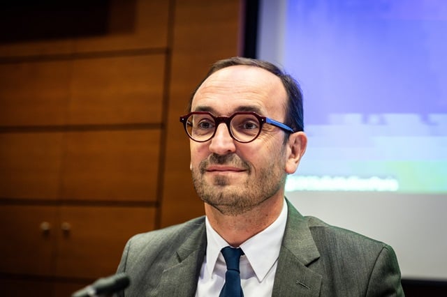 « Récrire l'histoire a posteriori est un exercice très facile », a lancé l'ancien ministre aux députés d'opposition.