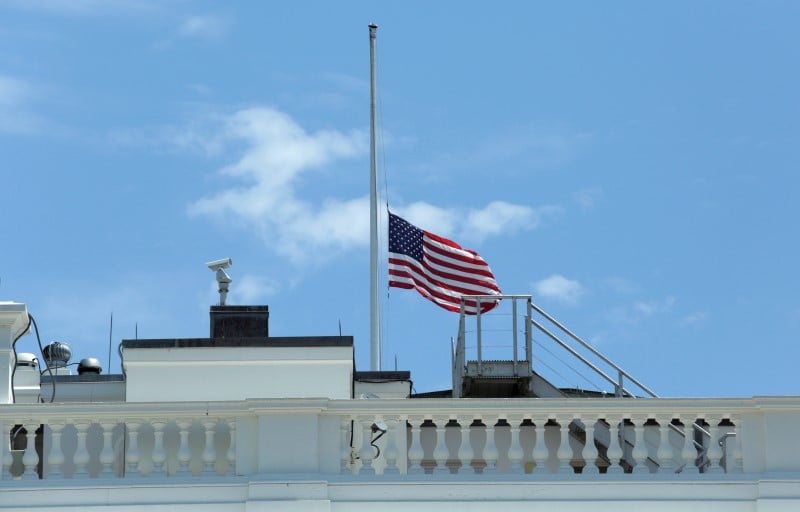 Drapeaux en berne aux etats-unis