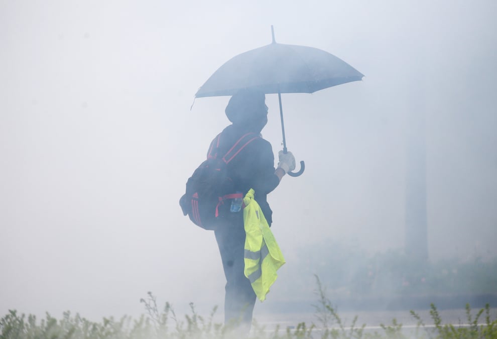 Trentieme jour d'action des "gilets jaunes", quelques tensions