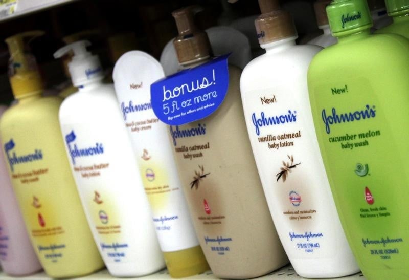 Johnson & johnson revoit a la baisse sa prevision de benefice annuel
