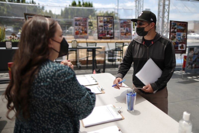 Etats-unis: hausse inattendue des inscriptions au chomage a 351.000