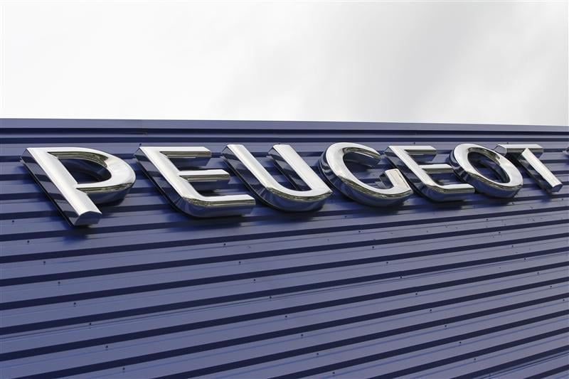 PSA proche d'une alliance entre sa banque et Santander