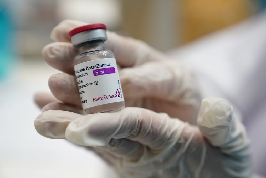 Coronavirus: pas de risque accru de caillots avec la 2e dose d'astrazeneca, selon une etude