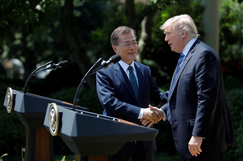 Trump et moon pour plus de sanctions contre la coree du nord