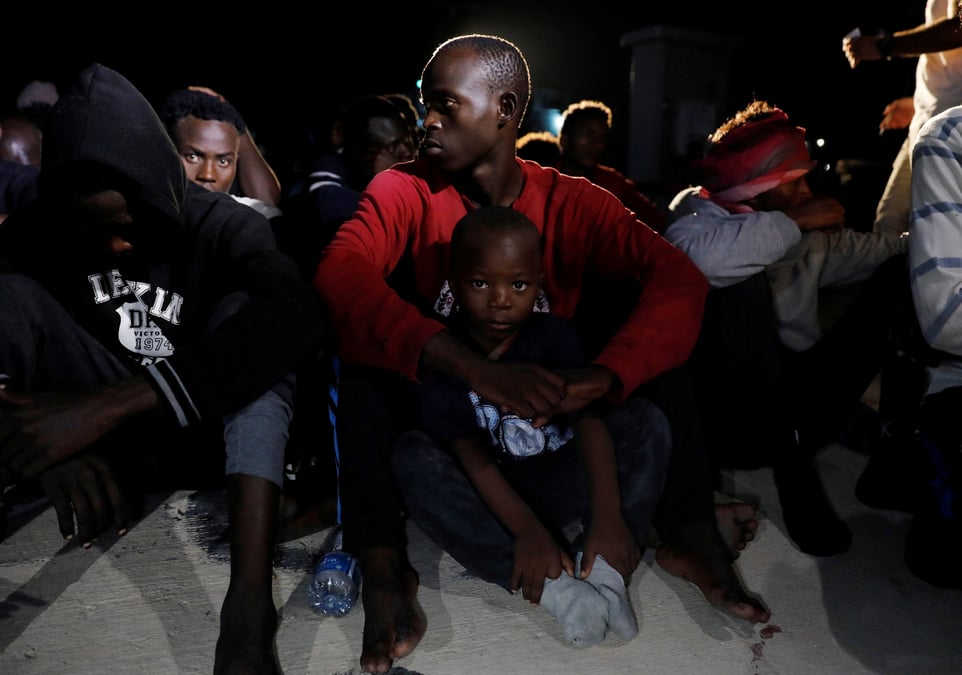 Les gardes-cotes libyens repechent 574 migrants