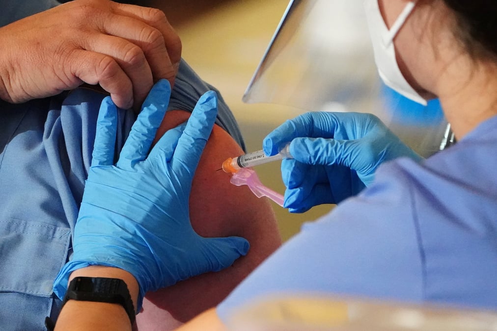 Coronavirus/usa: plus de 9 millions de doses distribuees, un million administrees