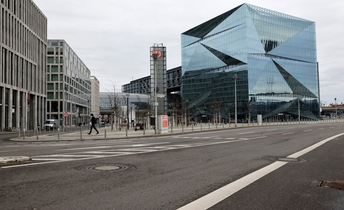 Les instituts economiques allemands abaissent a 2,4% leur prevision de croissance pour 2021