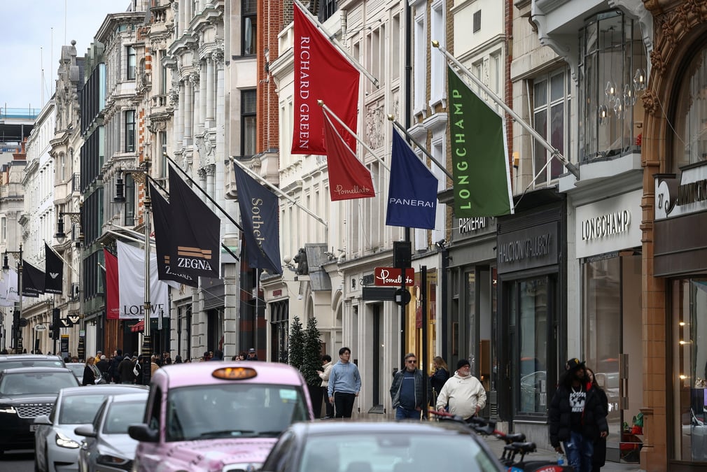 La rue commercante new bond street a londres