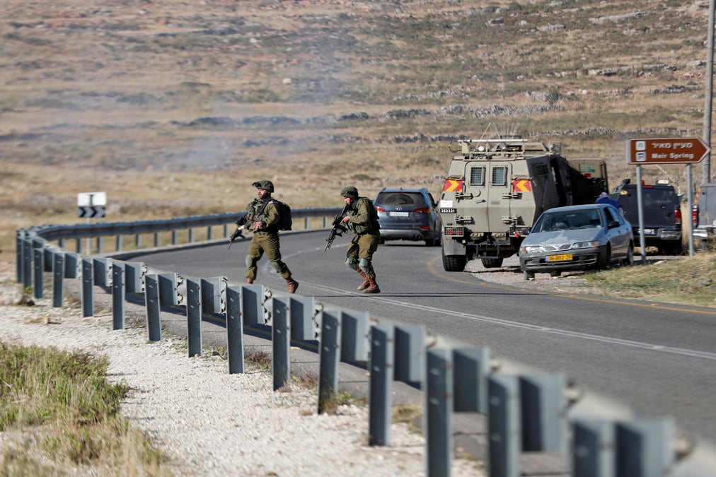 Un palestinien tue par des soldats israeliens apres une attaque a la voiture-belier