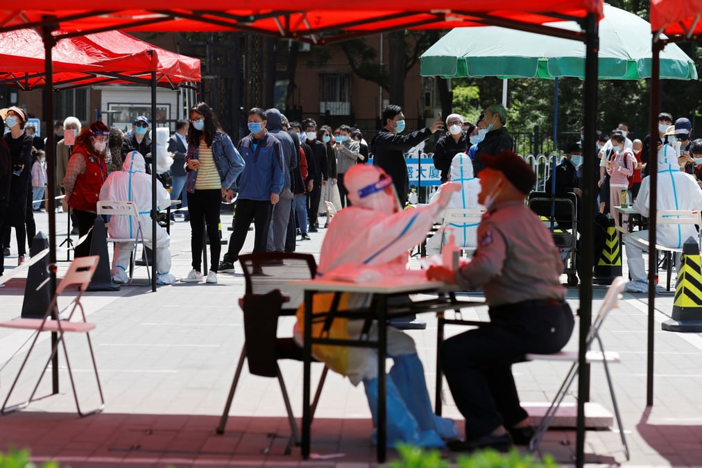 Covid-19: revers a shanghai, pekin se concentre sur les tests de masse