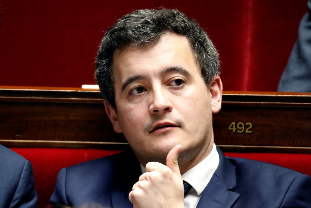 Darmanin ne demissionnera pas du gouvernement, selon le parisien