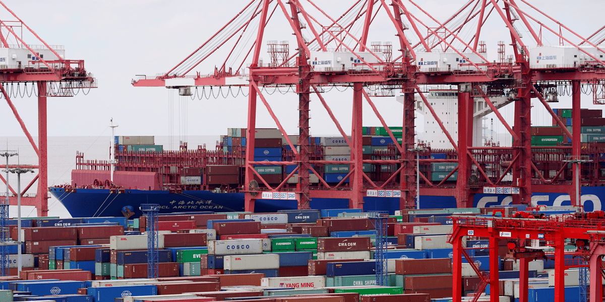 Chine: les importations ont progresse en mai a un rythme inedit en 10 ans