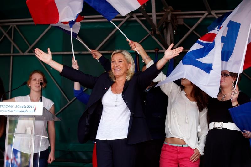 Valls II ne survivra pas à l'hiver, affirme Marine Le Pen