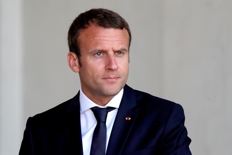 Macron a emis des propositions a alger sur la paix au mali