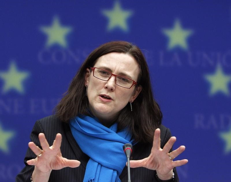 L'ue prete a reagir a des taxes sur l'acier, avertit malmstrom