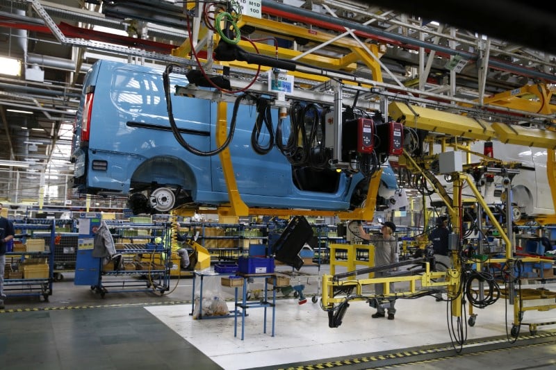 La fin des 35 heures actee a l'usine psa de vesoul