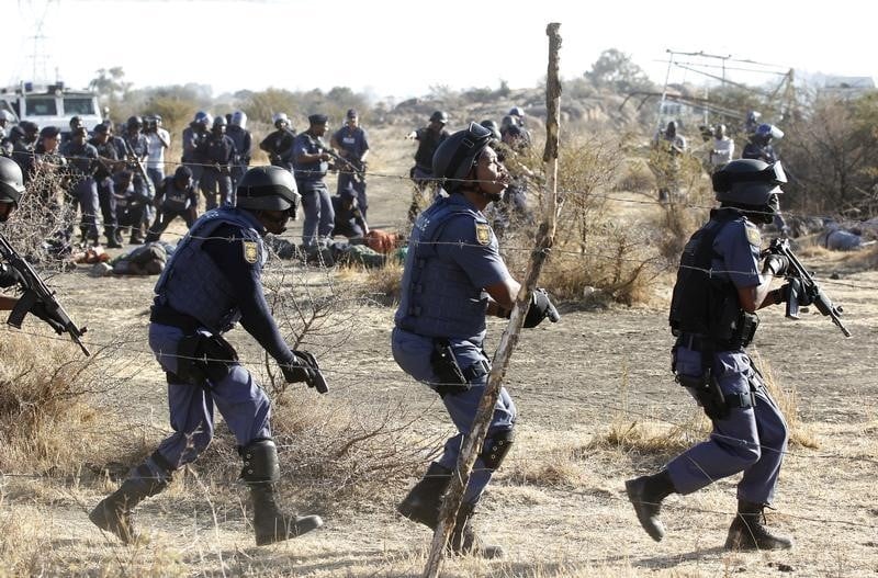 Plainte des familles du "massacre de marikana" contre la police