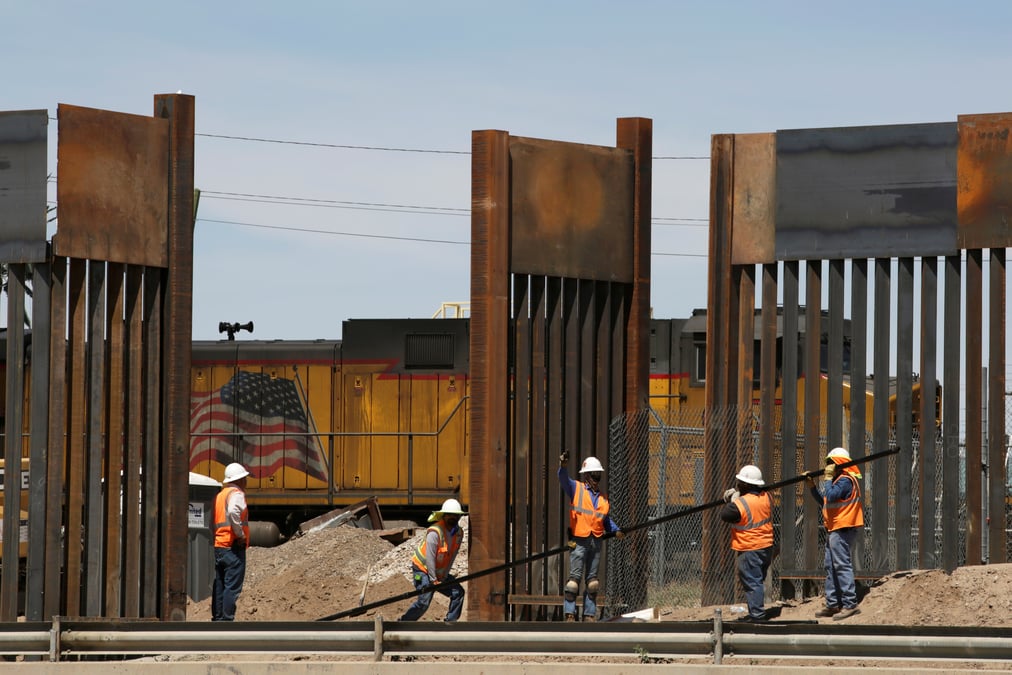 Usa: la justice bloque une partie des fonds destines au mur frontalier