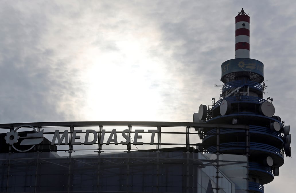 Vivendi n'a pas exerce son droit de retrait chez mediaset, selon des sources