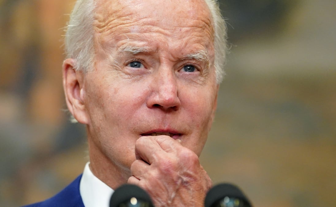 Usa: biden veut suspendre la taxe federale sur l'essence