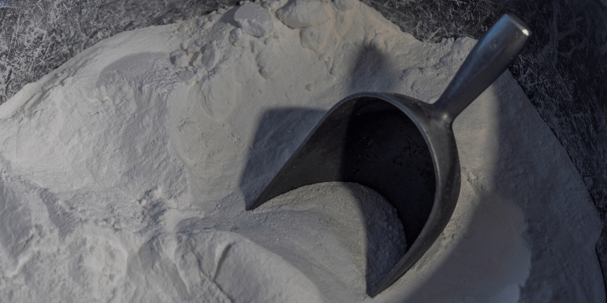 Carbonate de lithium dans un conteneur de l'usine de production d'albemarle lithium a silver peak, nevada