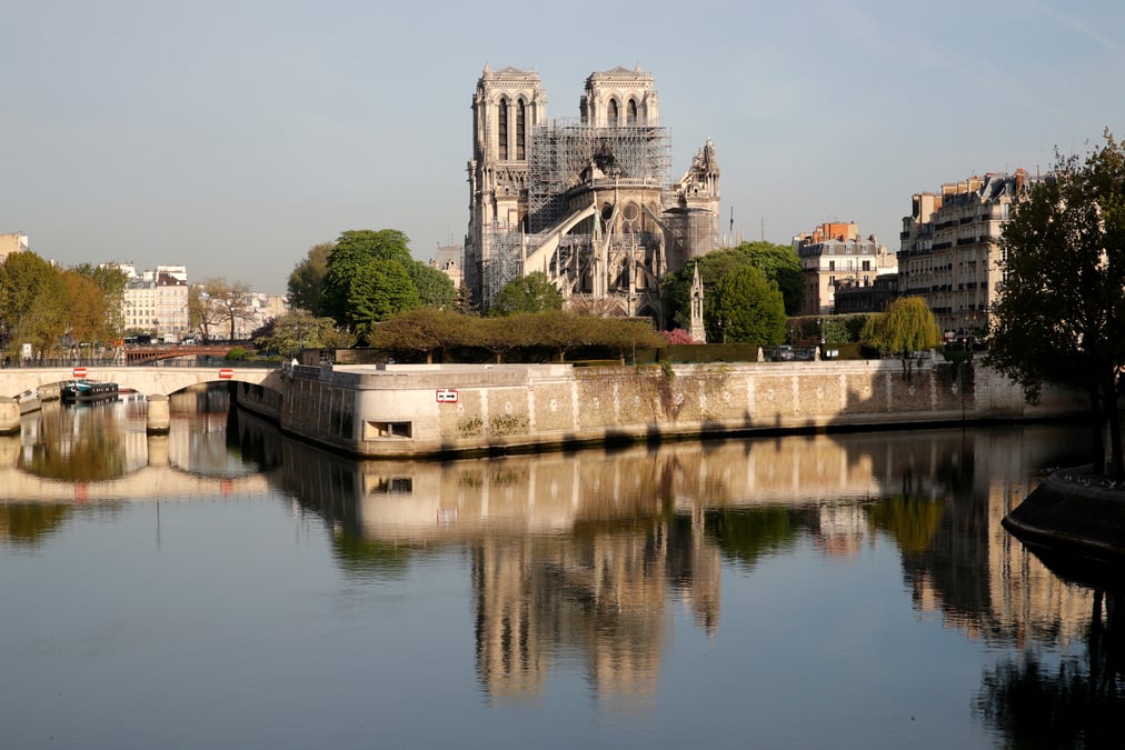 Notre-dame: le don de lvmh et de la famille arnault ne sera pas defiscalise
