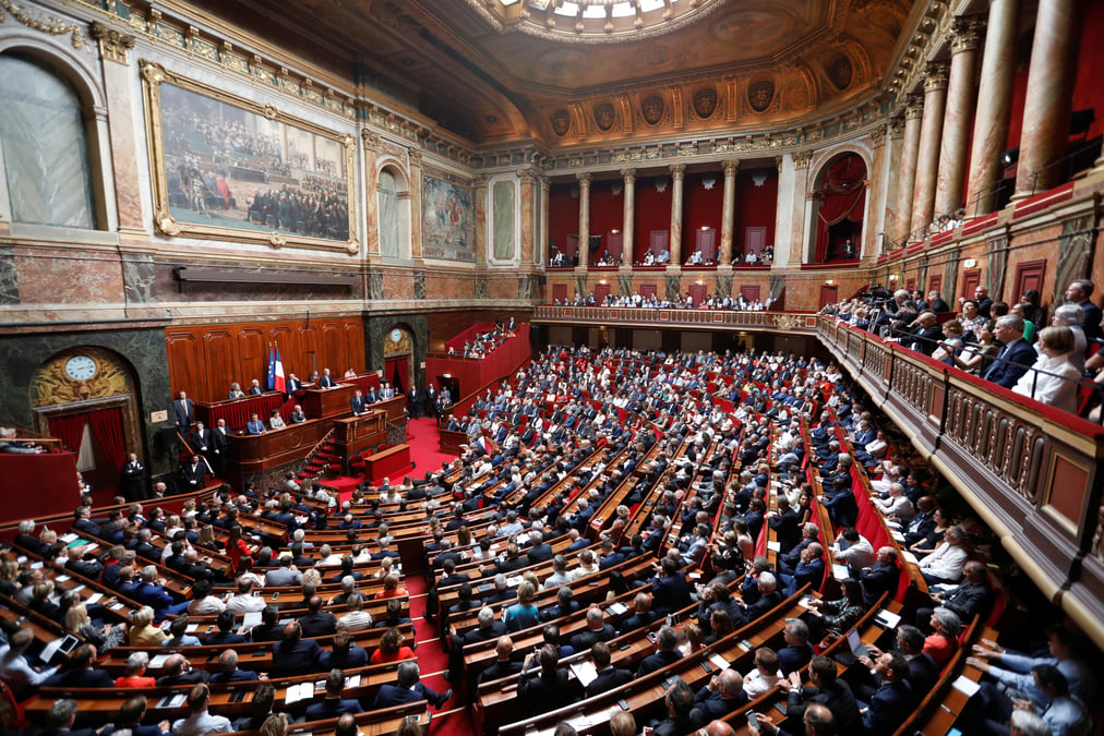 Le texte sur les violences sexistes definitivement adopte