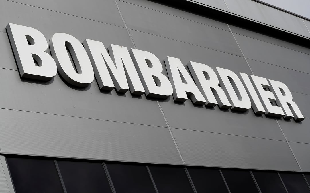 Bombardier, en perte au 2e trimestre, abaisse ses previsions