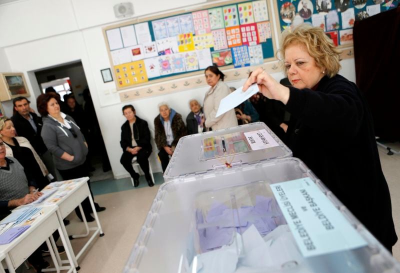 L'AKP du Premier ministre turc donné en tête aux municipales