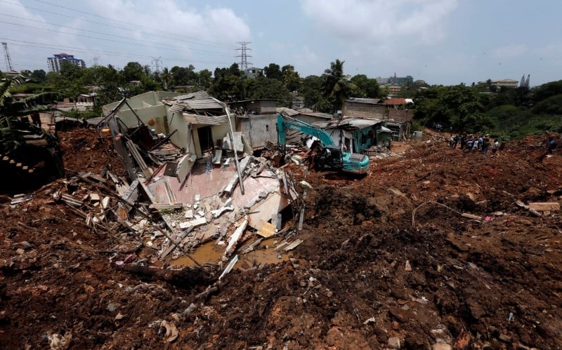 Effondrement d'une decharge a colombo: le bilan passe a 29 morts