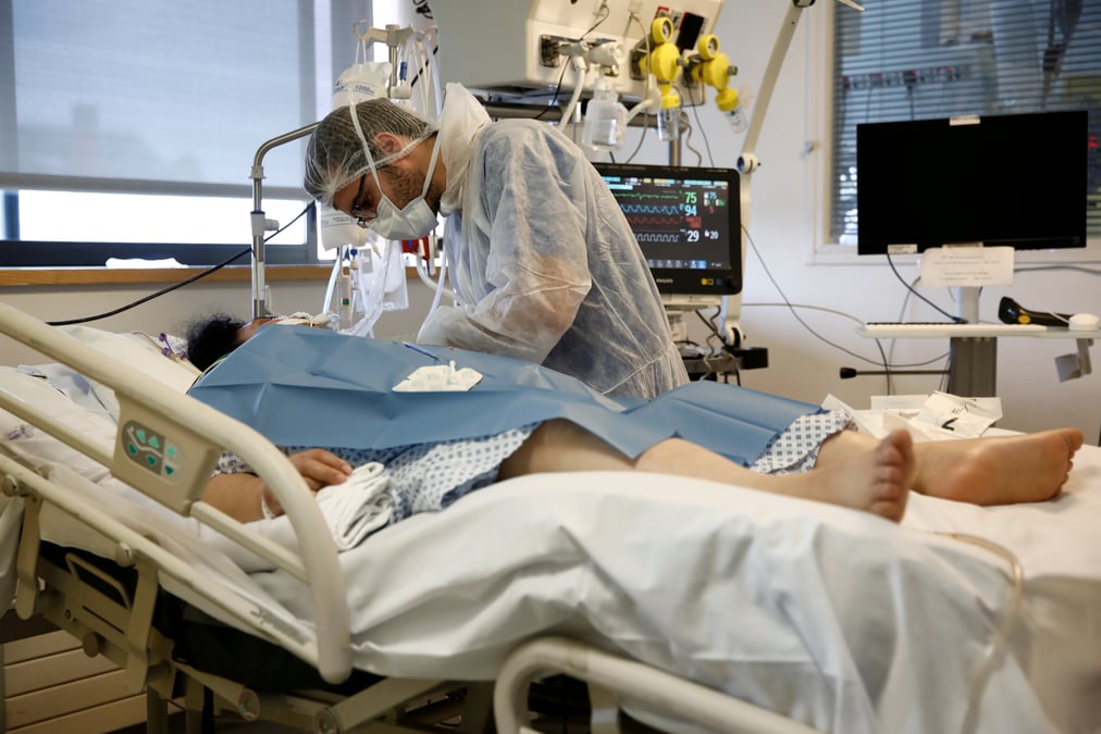 Coronavirus: 605 deces supplementaires en france, contre 357 dimanche