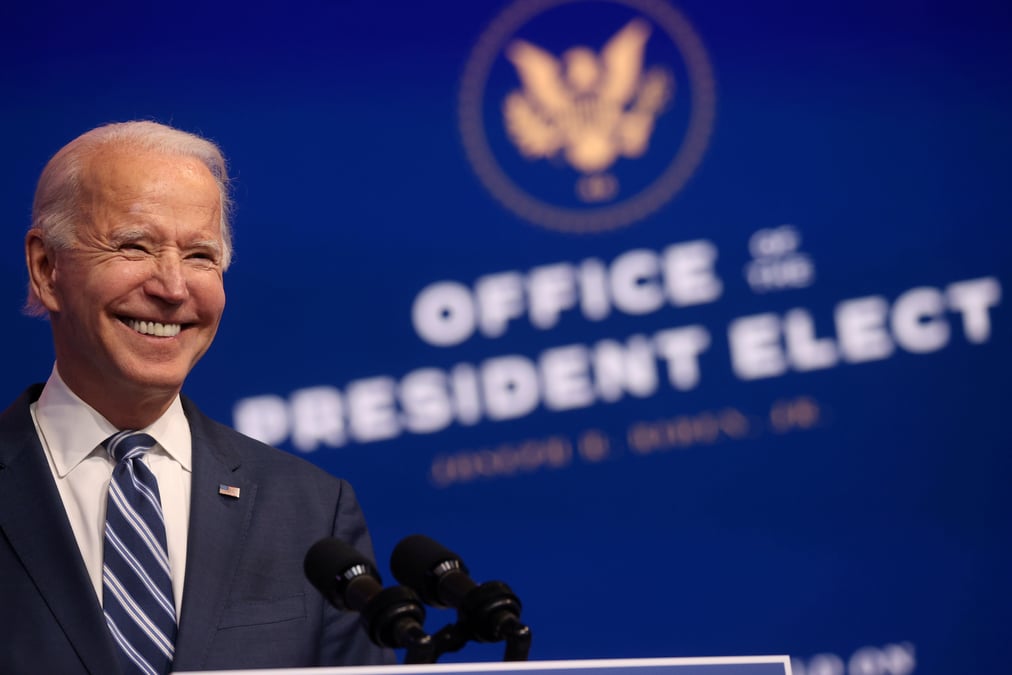 306 grands electeurs pour biden, 232 pour trump, selon edison research