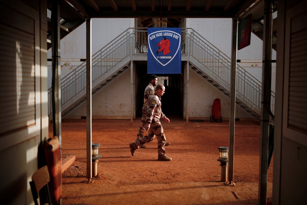Trois bases de l'armee francaise attaquees dans le nord du mali