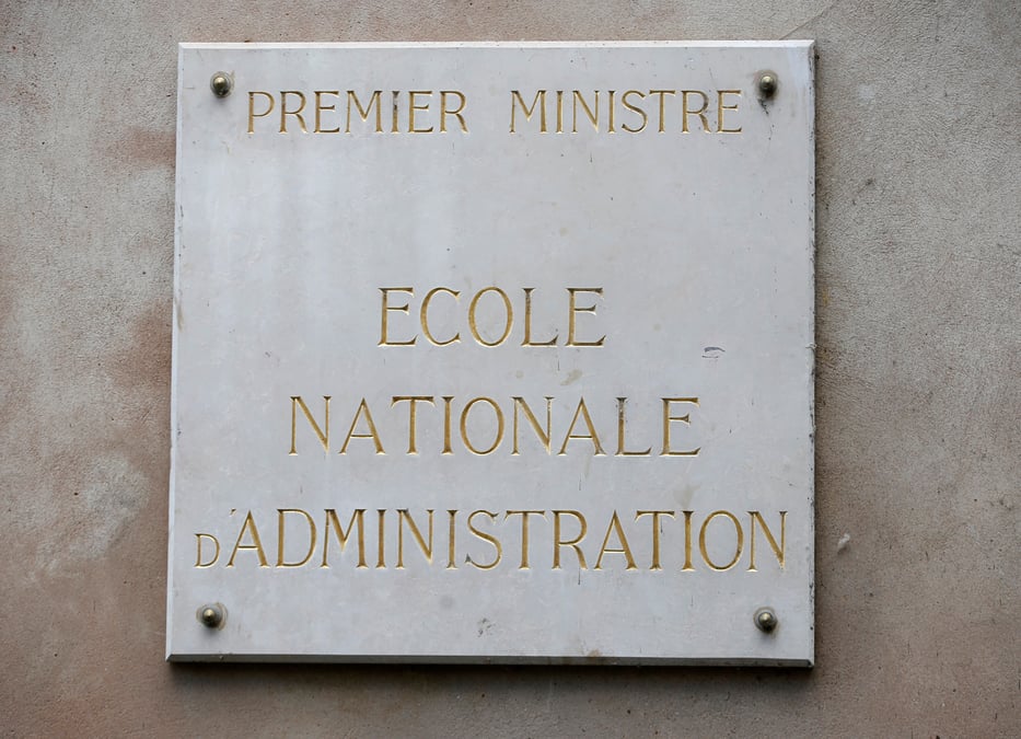 Emmanuel macron va annoncer la suppression de l'ena
