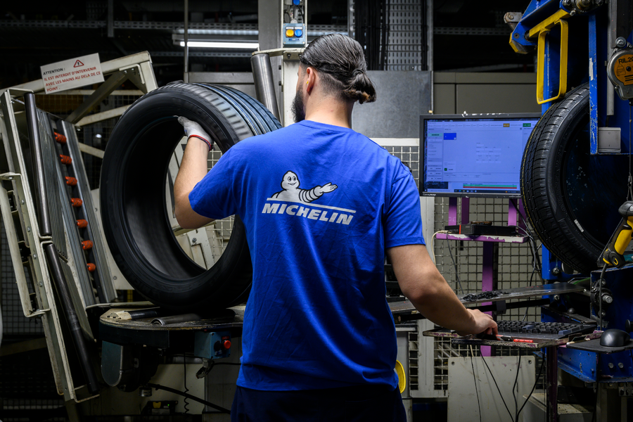 A Cholet (Maine-et-Loire), Michelin emploie 955 personnes.