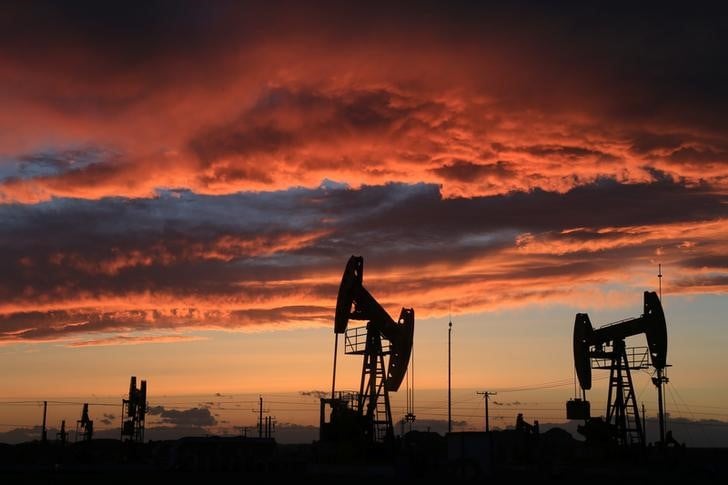 La production de l'opep au plus haut de l'annee en juin